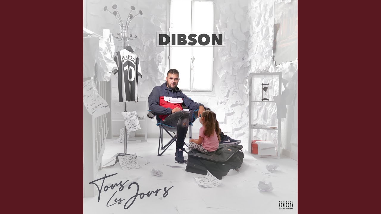 在 YouTube 上观看 A l'affût 在 YouTube 上观看 A l'affût