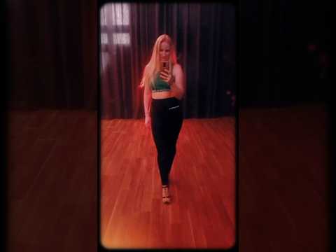 Кішкою - Diana Gloster #кішка #cat #cat #catdance #творчість #кішкою #кішка #лукавакішка #lifestyle