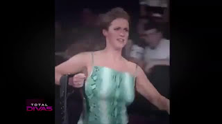 Comedia - Wwe stephanie mcmahon sexy momentos calientes 2016