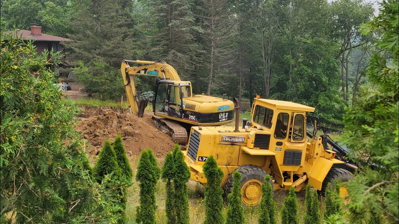 Соседи начали рыть котлован под новый дом #стройка - YouTube