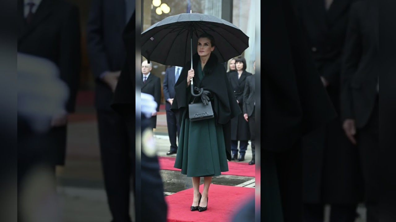 Queen Letizia Style In Umbrella ☂️  