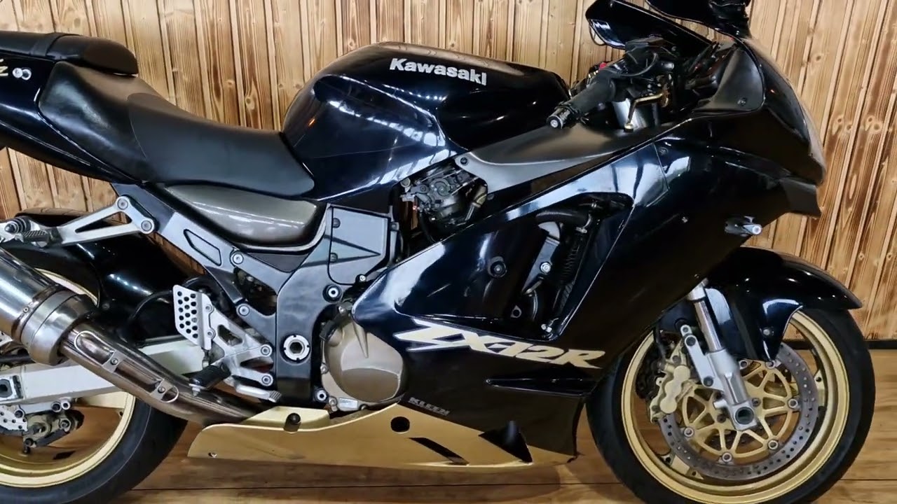 Kawasaki ZX12 R - YouTube
