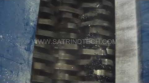 Metal swarfs shredding by 3 shaft shredder with selection grid | SatrindTech Srl