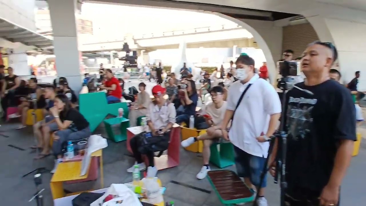 #YOUNG​ FULL BAND​@MBK​ SKYWALK#จันทร์​เจ้า/slotmachineวงดนตรี​นักเรียน#Black​diamond​#Kita​ Academy