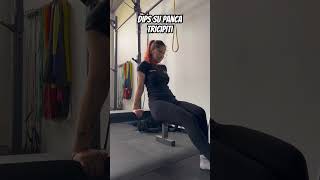 DIPS TRICIPITI SU PANCA