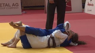 Women Judo Osaekomi 274