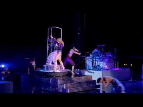 Madonna - Hung Up (Live at the 2006 Grammy Awards)