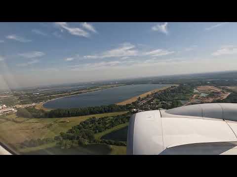 KLM Embraer E190-E2 Landing London-Heathrow