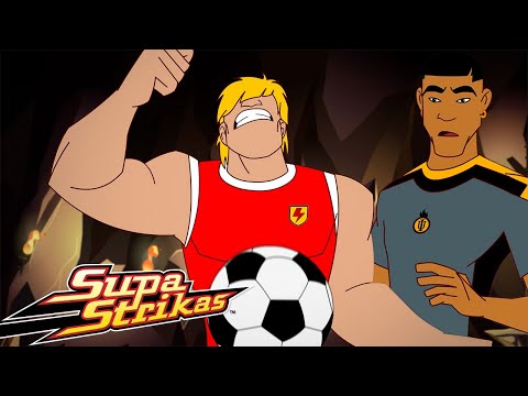Return to Pirate Tower | Supa Strikas in Portuguese | Soccer Cartoons