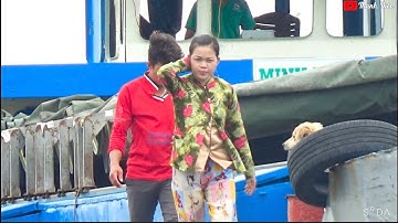 Chị Gái Đi Sà Lan Duyên Dáng Qua Cống Kênh Cụt Kiên Giang | Cống Miền Tây