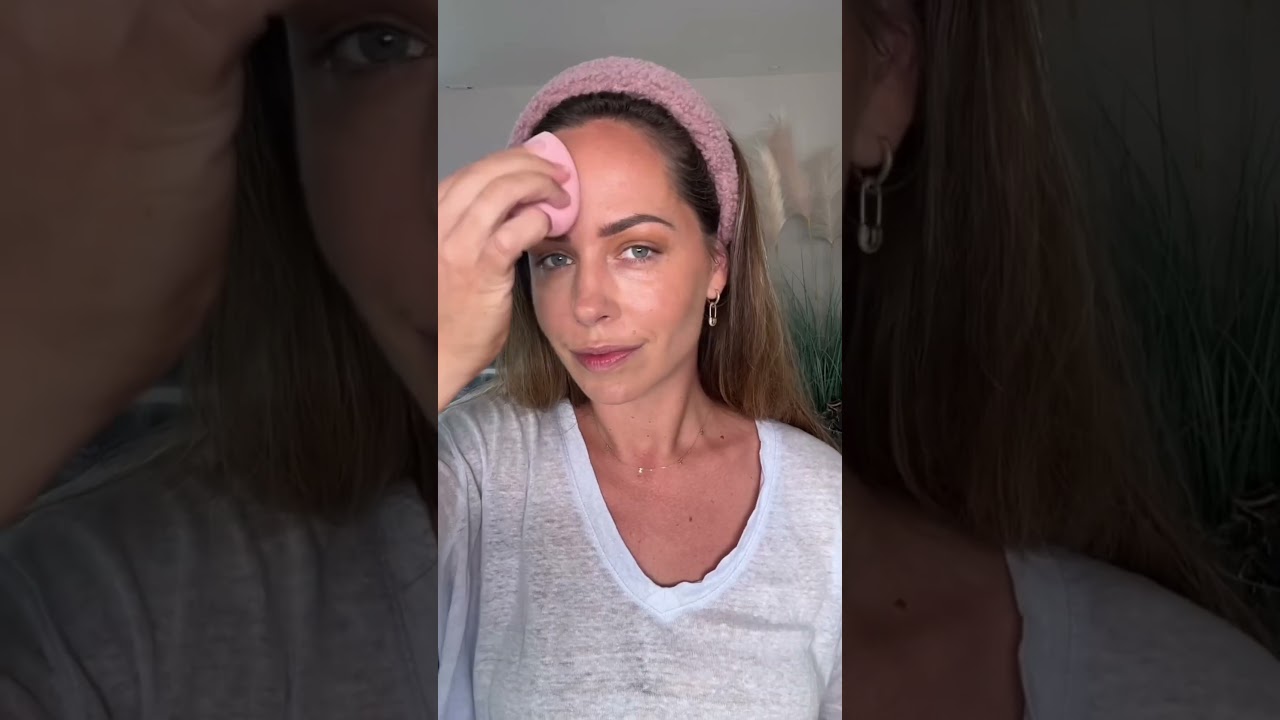 Ad Three ways to apply @lorealparis True Match Radiant Serum concealer x 