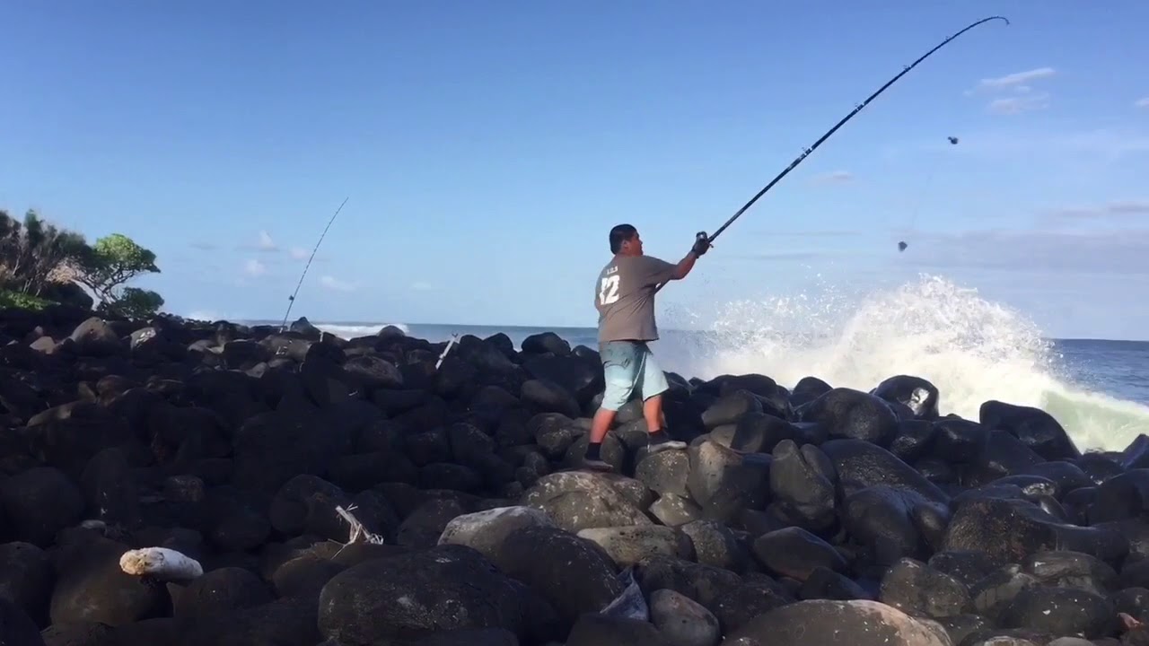 Ulua fishing kauai - YouTube