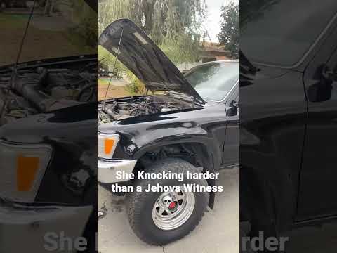 Does it sound like rod Knock ? #help #mechanical #engine #explore #toyota #pickup #fyp