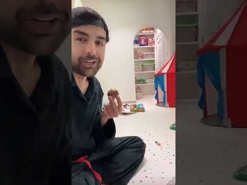 فرح الهادي وعقيل ادوم يقول انتي
