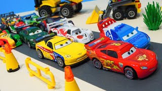 Disney Cars 2 : World Grand Prix Racing in the Construction Area - StopMotion