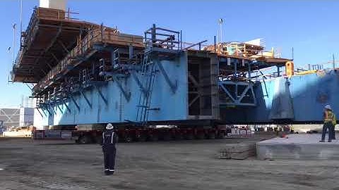 Moving a 3.1-Million-Pound Bridge-Builder (TIME-LAPSE)