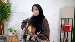 ILUSI TAK BERTEPI   HIJAU DAUN  COVER AKUSTIK BY REGITA ECHA