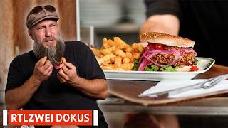 The "Queen" saves Ben's burgers! 😅🍔 | The Snack Bar Heroes | RTLZWEI Documentaries #01