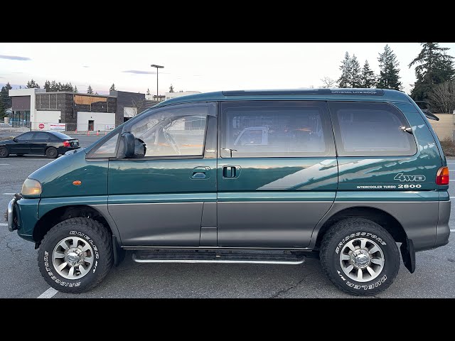 Sold: 1994 Mitsubishi Delica L400 Super Exceed CRYSTAL LITE ROOF