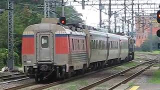 상행선 KTX #258,하행선 무궁화호 #1954 동시 출발.