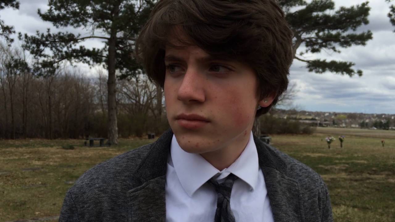 Arrow 4X01/4X19 Grave Scene Reenactment