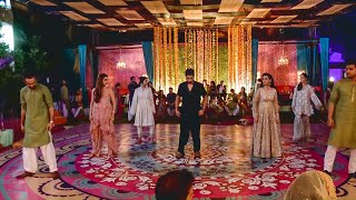 Momal Sheikh Dance | Mehndi Dance Performance | Pakistani Wedding Dance Performance