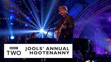 Ed Sheeran – Layla with Jools Holland & His Rhythm & Blues Orchestra