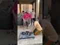 الحقو العفريت بيعمل اي