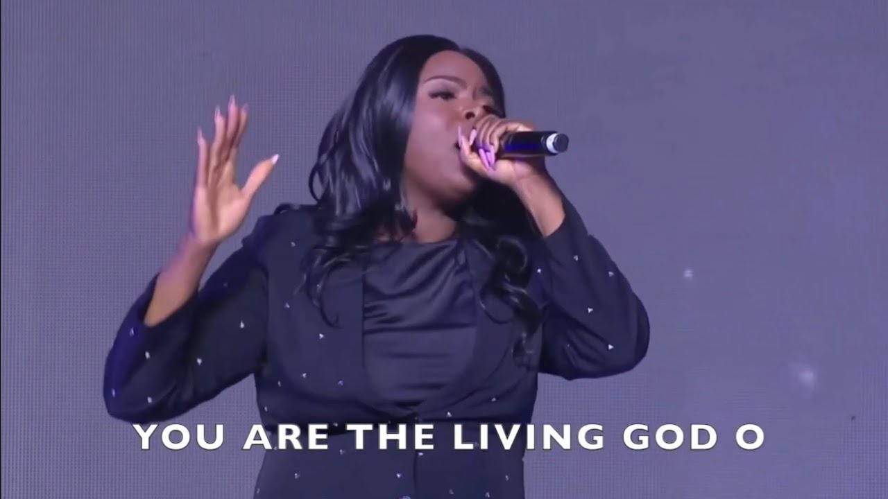 Géraldine Ngonda - EKWUEME IN FRENCH