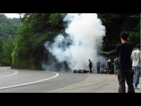 "Crash & Burn" 北宜 (Bei-Yi) 33k  2012 07 15 Lowside