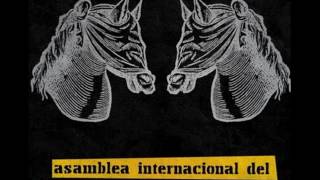 Video thumbnail of "Asamblea Internacional Del Fuego - Escaleras"