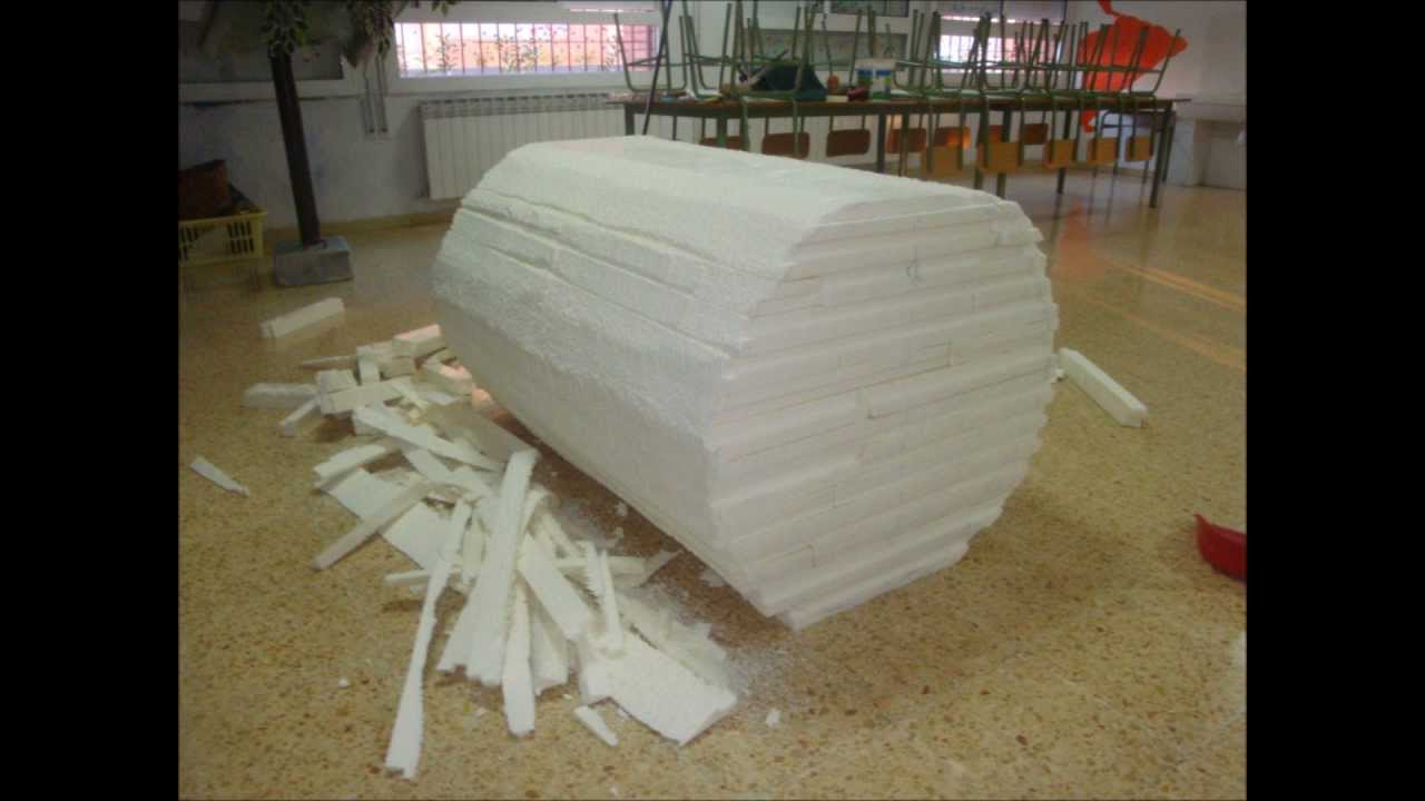 Make a tree. (construcción de un árbol en poliestireno)