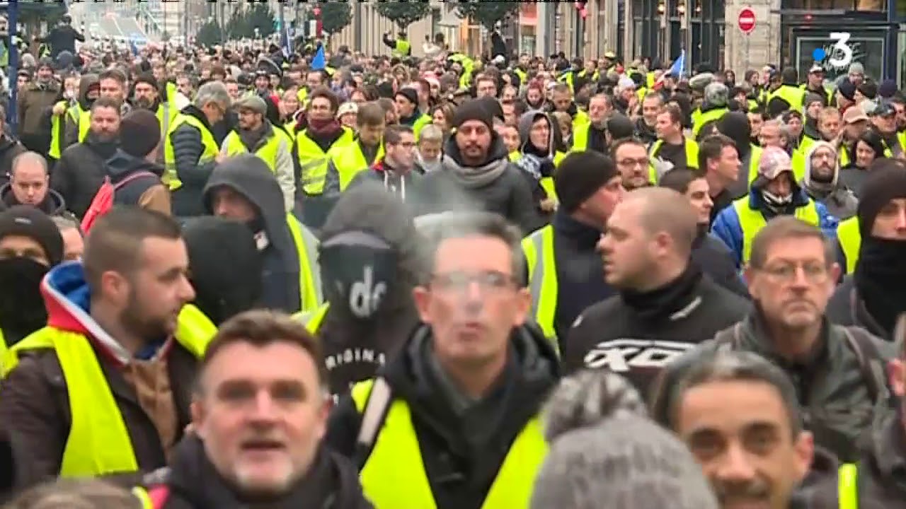 Manifestation des gilets jaunes à Rouen