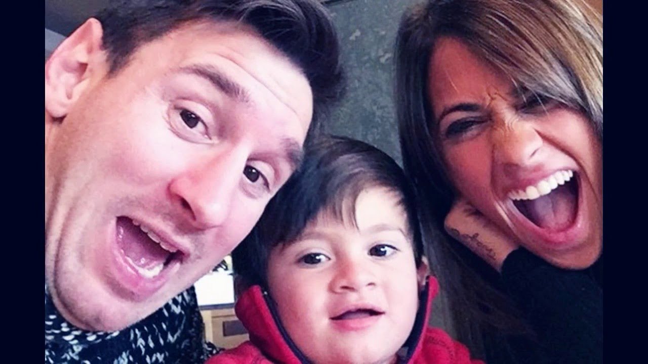 Photos Lionel Messi with his family - YouTube