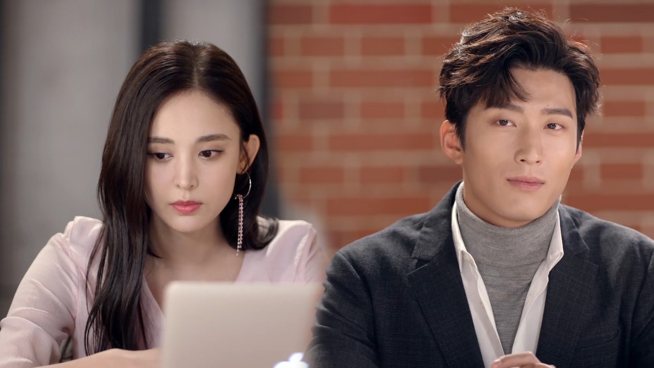 🎀【MOVIE】霸總開會滿眼都是灰姑娘，她瞬間害羞了，不敢跟他對視 #十年三月三十日 #好看中国电视剧 #爱情