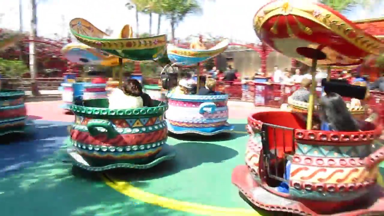 Hat Dance at Knott's - YouTube