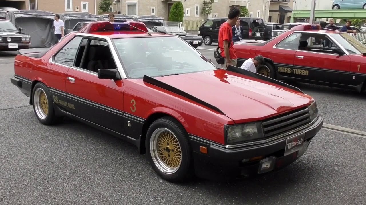 西部警察 RS1 マシンガン格納 エキゾースト - YouTube