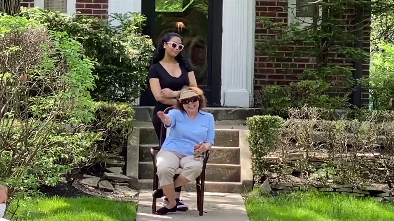 Car parade for Hecky Powell