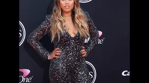 WHAT AYESHA CURRY REALLY MEANT ON RED TABLE TALK-AYESHA  CURRY THE ARIES