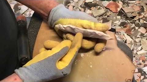 More on Removing Square Edges and High Points Using Percussion - www.GoKnapping.com