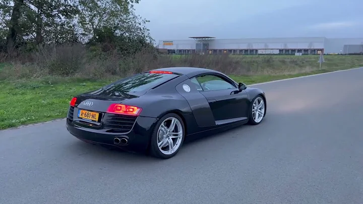 Audi R8 V8 acceleration sound.
