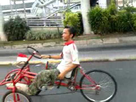 Recumbent Bicycle Sepeda Roda Tiga YouTube