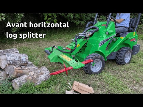 Avant horizontal log splitter in action (using an Avant 423)