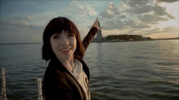 Carly Rae Jepsen - Cut To The Feeling (Video)