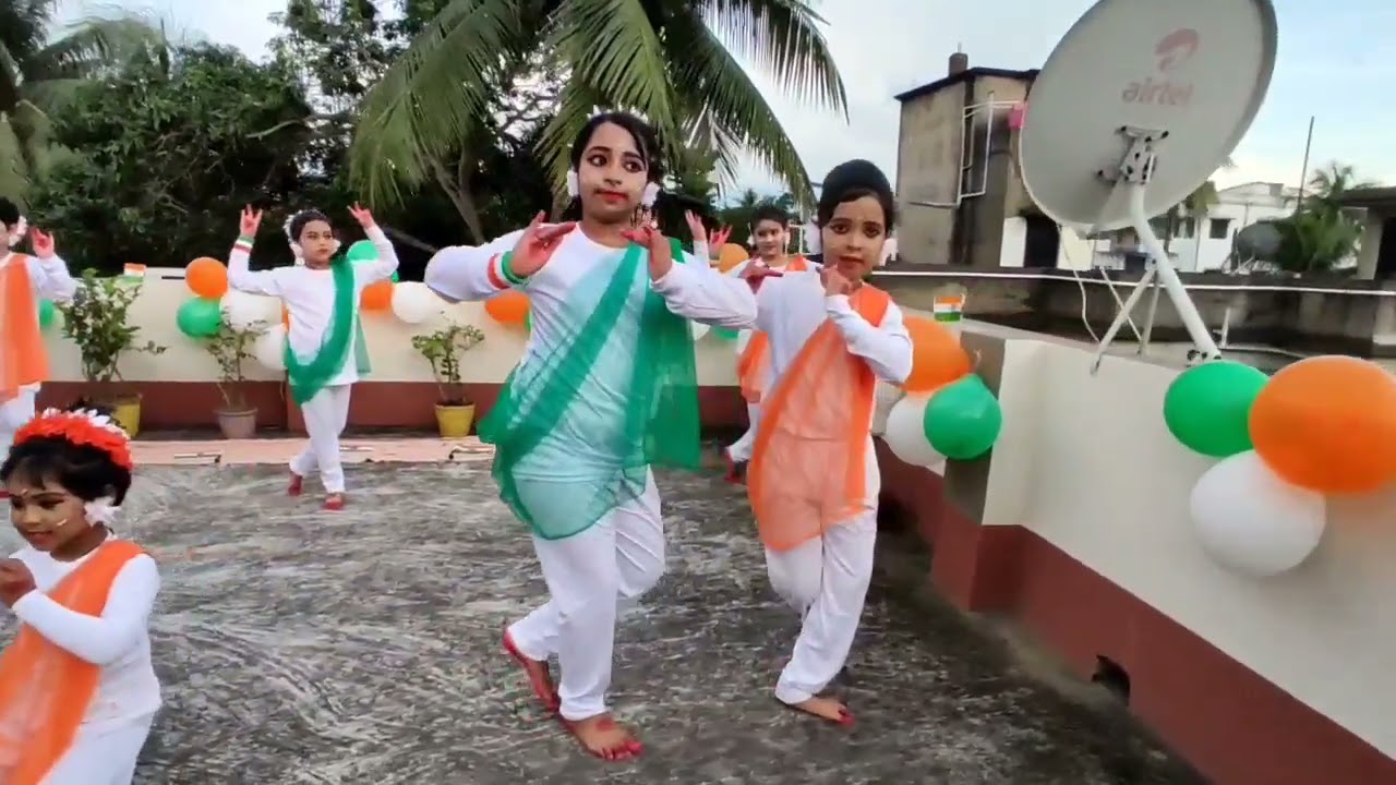 Oi akasher ektai rong  INDEPENDENCE DAY DANCE  Maitrayee Nritya Manjari  MNM