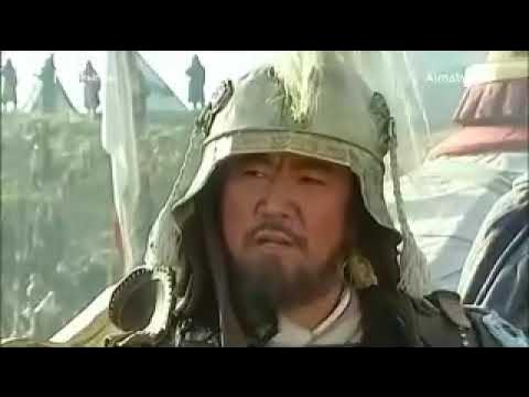 Жетілген семіз әйелдердің етегі астында