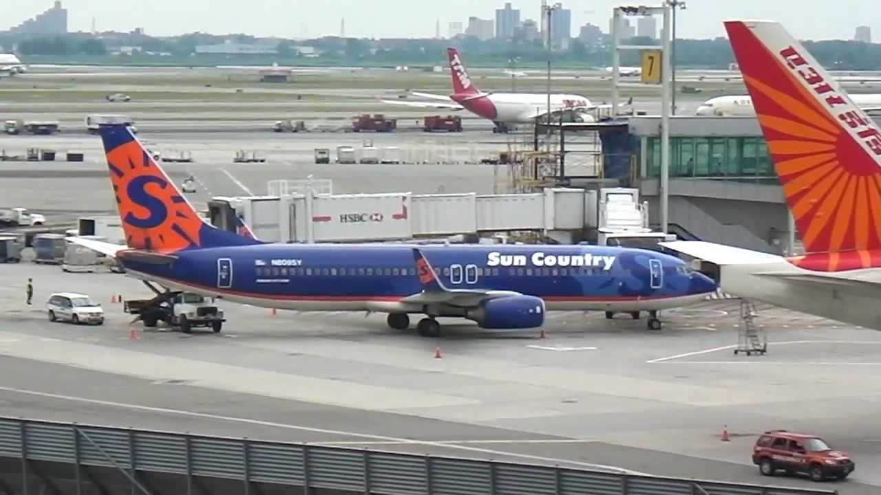 Sun Country Boeing 737 & Air India Boeing 777 at Terminal 4 JFK by