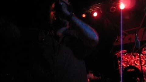 Saliva - Click Click Boom (Live)