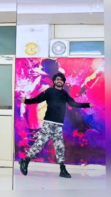 Dhadke Dil Baar baar ??| Trending Shorts| Bollywood #dance #shorts #youtubeshorts #shortvideo #love