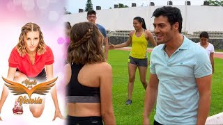 ¡Victoria conoce a Raúl! | El vuelo de la victoria - Televisa